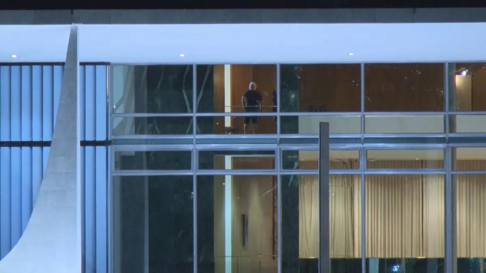 Lula restringe circulação de jornalistas no Alvorada